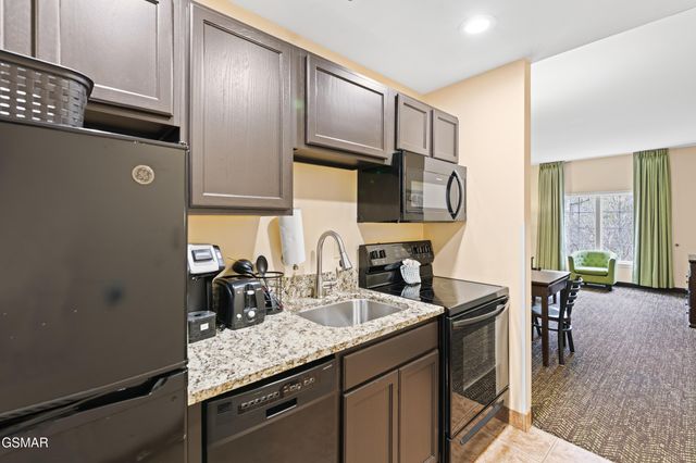 225 Collier Drive, Sevierville, TN 37862