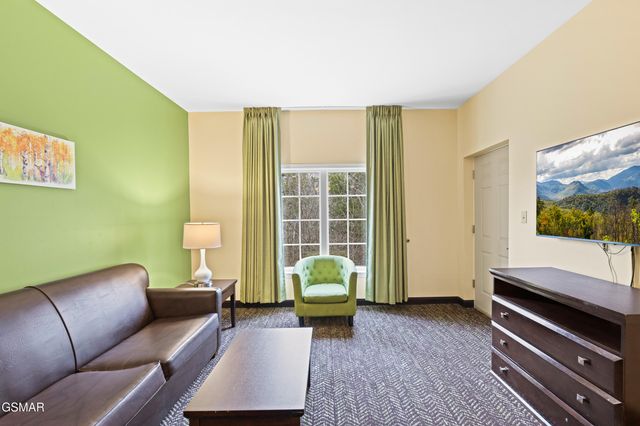 225 Collier Drive, Sevierville, TN 37862