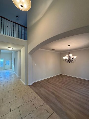 34 Montfair Park Circle, The Woodlands, TX 77382