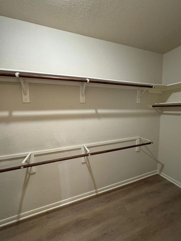 34 Montfair Park Circle, The Woodlands, TX 77382