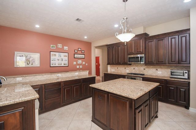 6915 Argonne Trail, Sugar Land, TX 77479