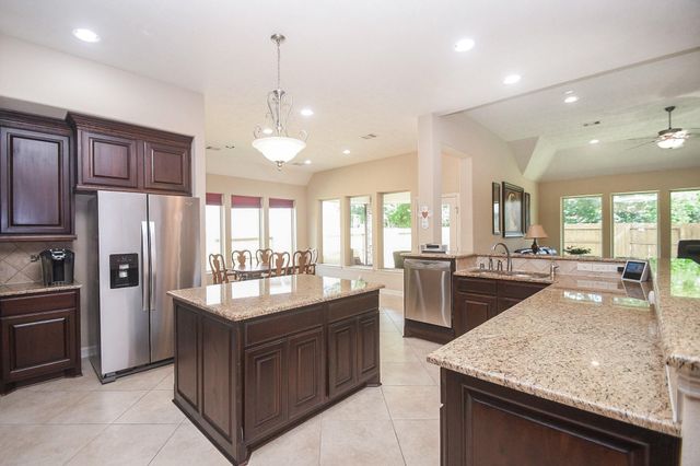 6915 Argonne Trail, Sugar Land, TX 77479