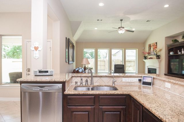 6915 Argonne Trail, Sugar Land, TX 77479