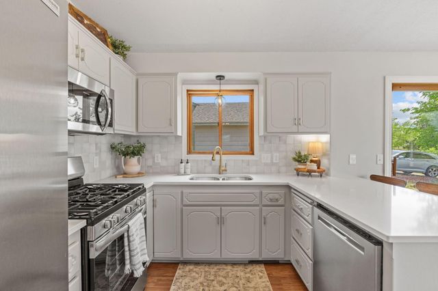 3285 129th Lane NW, Coon Rapids, MN 55448