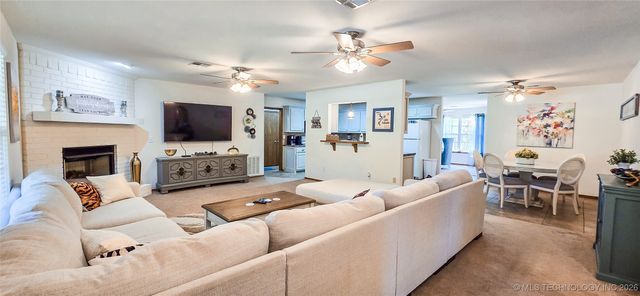 133 Dogwood Trail, Eufaula, OK 74432