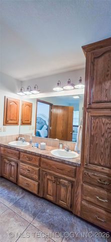 133 Dogwood Trail, Eufaula, OK 74432