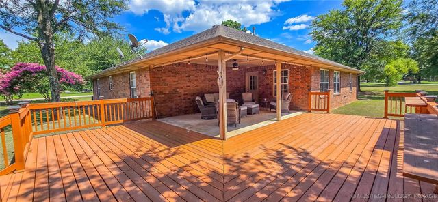 133 Dogwood Trail, Eufaula, OK 74432