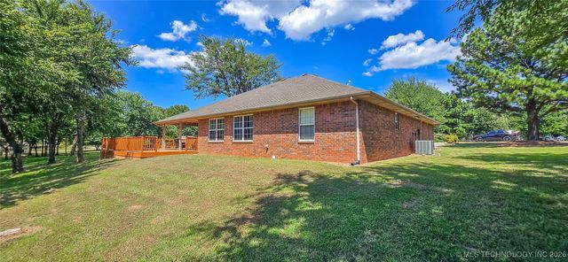 133 Dogwood Trail, Eufaula, OK 74432