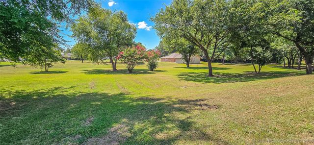 133 Dogwood Trail, Eufaula, OK 74432