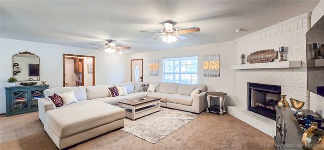 133 Dogwood Trail, Eufaula, OK 74432