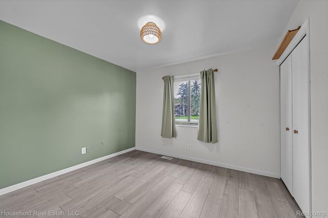 39870 Bridgeview Street, Harrison Charter Township, MI 48045