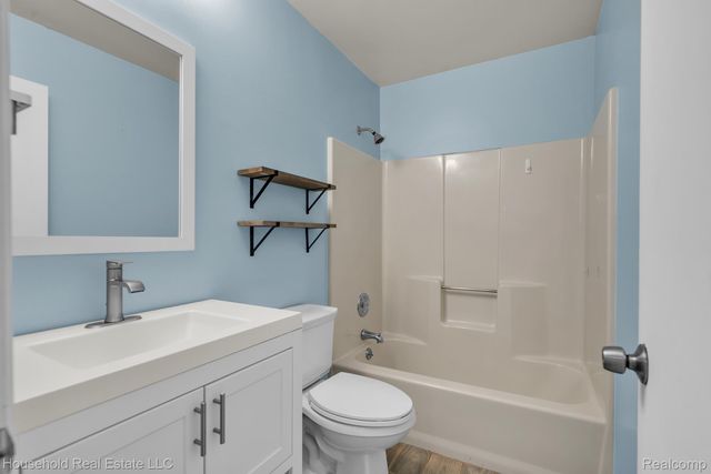 39870 Bridgeview Street, Harrison Charter Township, MI 48045