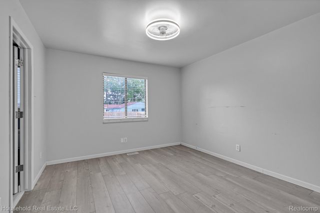 39870 Bridgeview Street, Harrison Charter Township, MI 48045