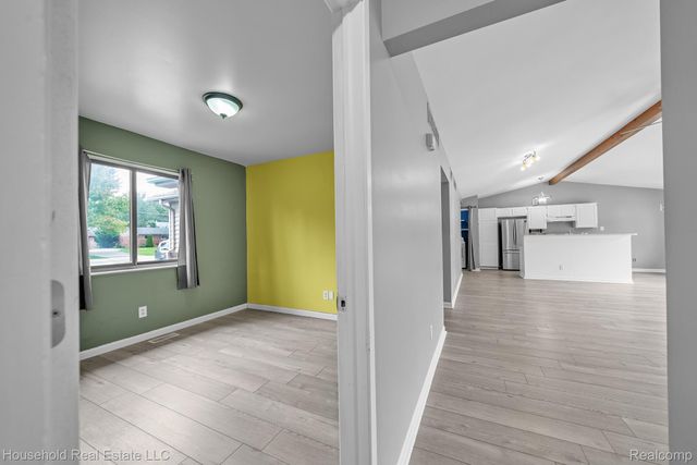 39870 Bridgeview Street, Harrison Charter Township, MI 48045