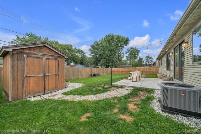 39870 Bridgeview Street, Harrison Charter Township, MI 48045