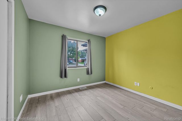39870 Bridgeview Street, Harrison Charter Township, MI 48045