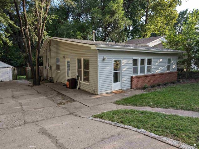 931 Claflin Road, Manhattan, KS 66502