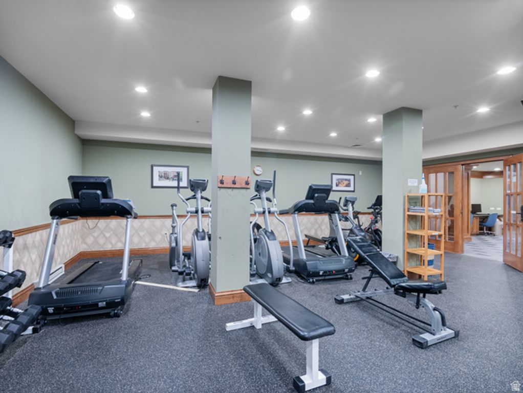 Image 11 of property listing at 12090 BIG COTTONWOOD RD #303, Solitude, UT 84121