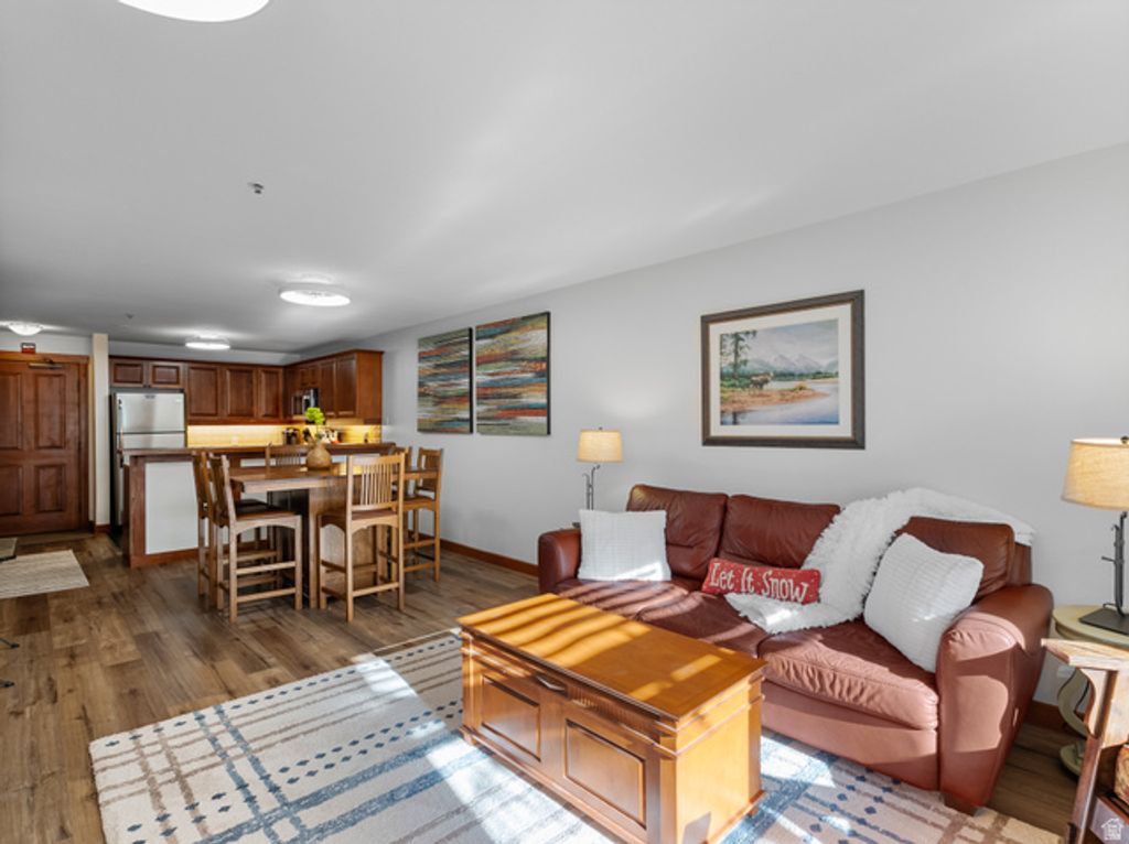 Image 5 of property listing at 12090 BIG COTTONWOOD RD #303, Solitude, UT 84121