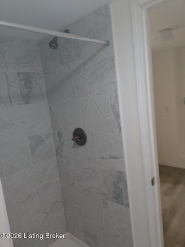 10502 Jefferson Hill Rd, Louisville, KY 40272