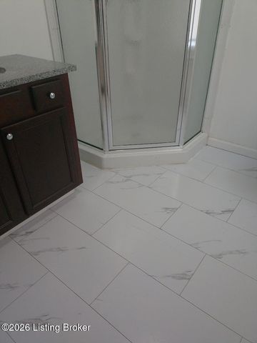 10502 Jefferson Hill Rd, Louisville, KY 40272