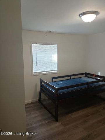 10502 Jefferson Hill Rd, Louisville, KY 40272