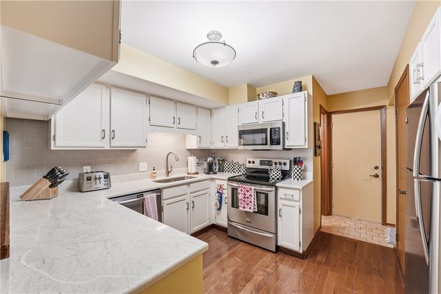 4217 Bristol Ln, Neshannock Twp, PA 16105