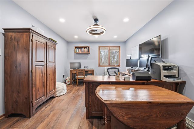 4217 Bristol Ln, Neshannock Twp, PA 16105