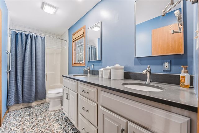 4217 Bristol Ln, Neshannock Twp, PA 16105