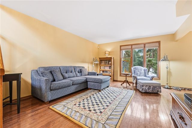 4217 Bristol Ln, Neshannock Twp, PA 16105