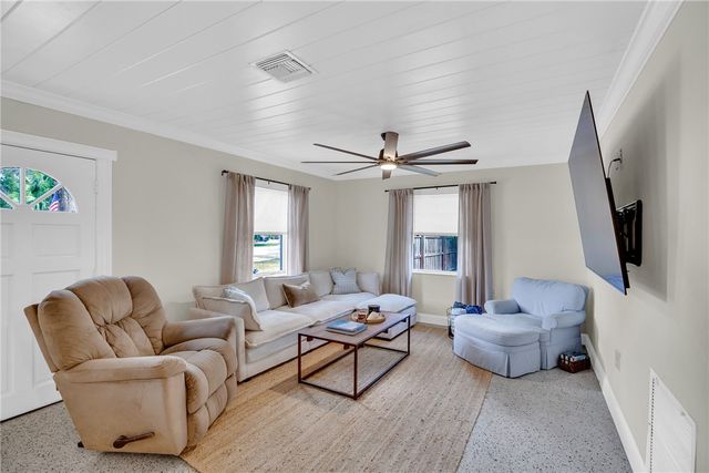 3655 2nd Place, Vero Beach, FL 32968