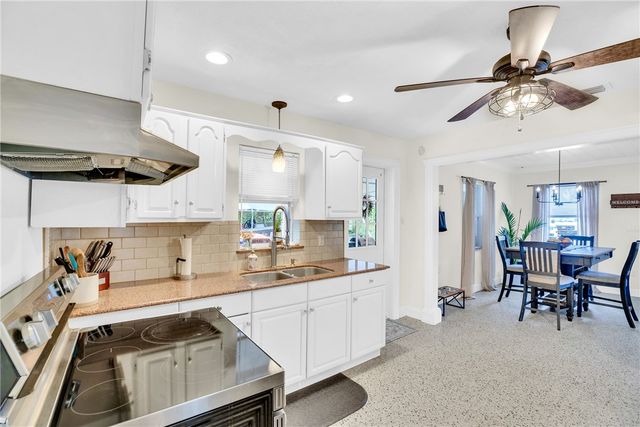 3655 2nd Place, Vero Beach, FL 32968