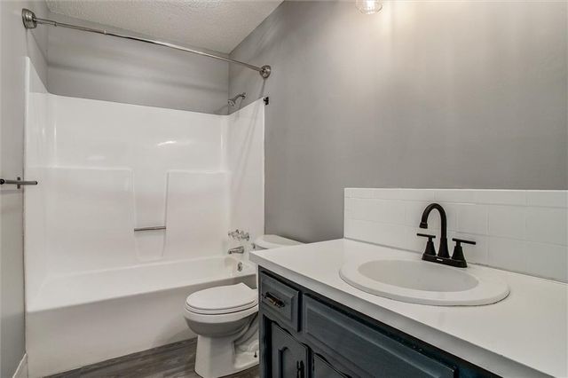 7820 E 130Th Court, Grandview, MO 64030