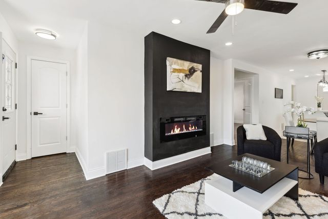 9817 S Ellis Avenue, Chicago, IL 60628