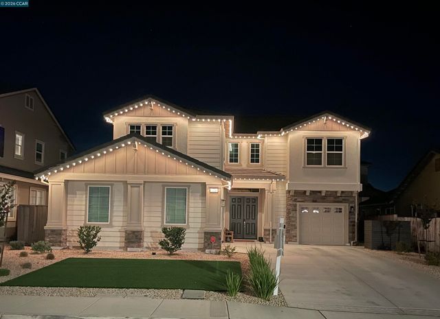 725 Frazier Dr, Oakley, CA 94561
