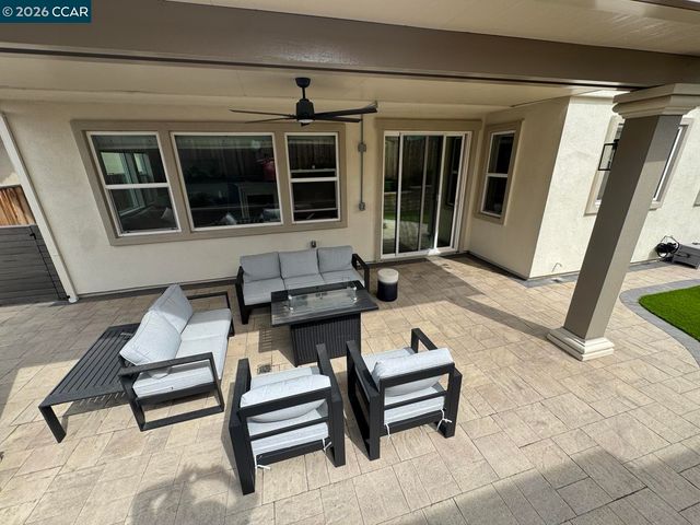 725 Frazier Dr, Oakley, CA 94561