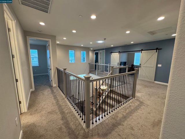 725 Frazier Dr, Oakley, CA 94561