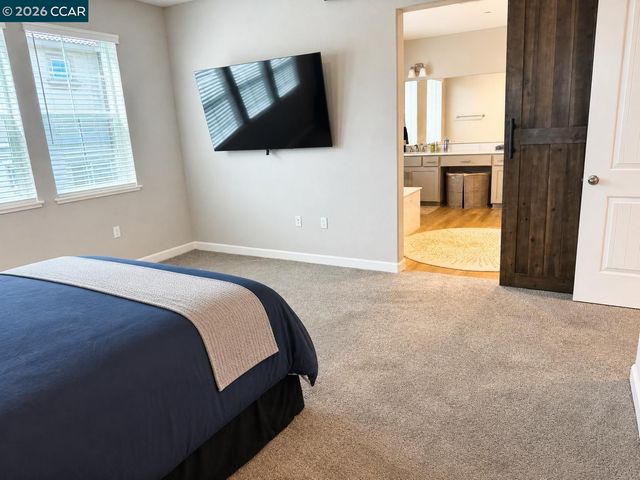 725 Frazier Dr, Oakley, CA 94561