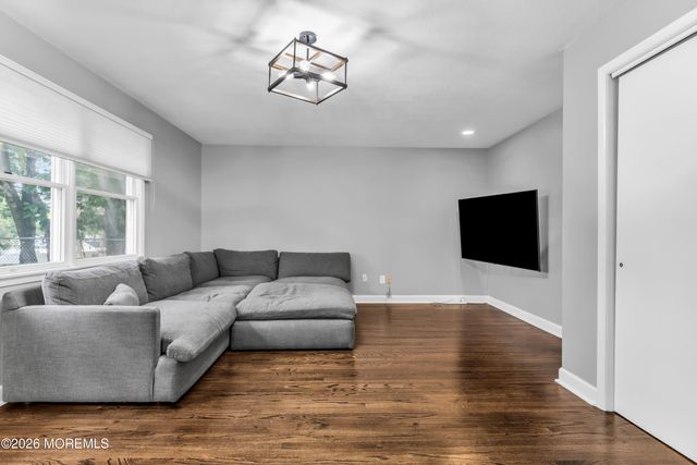 64 Livingston Lane, Manalapan, NJ 07726