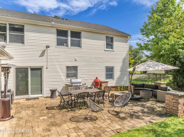 64 Livingston Lane, Manalapan, NJ 07726
