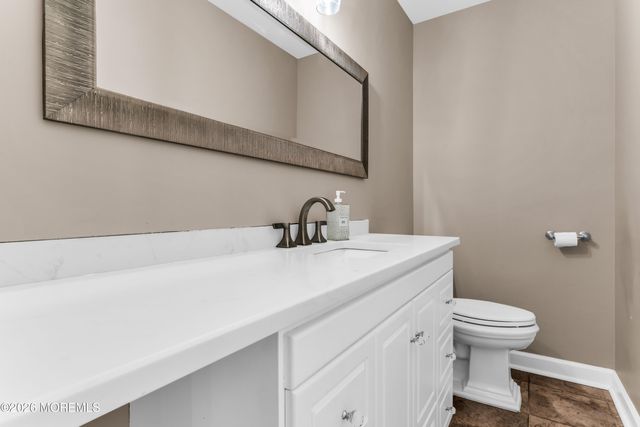 64 Livingston Lane, Manalapan, NJ 07726
