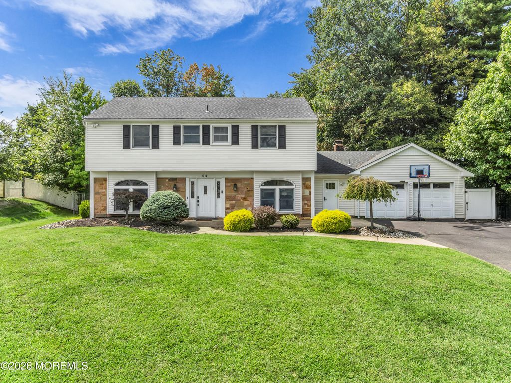 64 Livingston Lane, Manalapan, NJ 07726