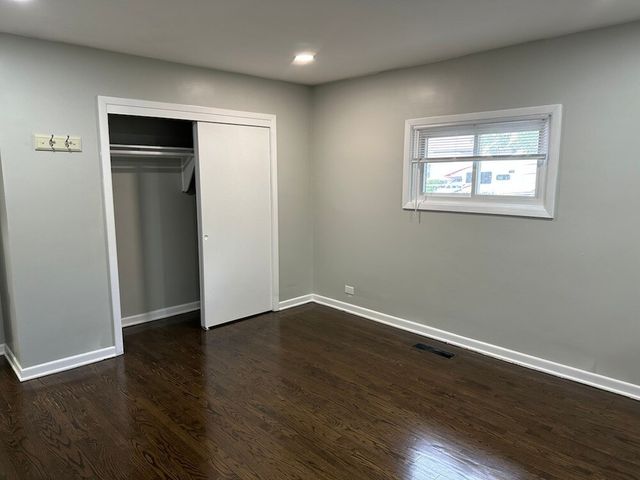 8816 Kenton Avenue, Skokie, IL 60076