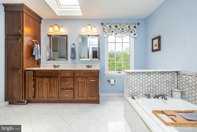 870 SILVERWOOD DR, West Chester, PA 19382