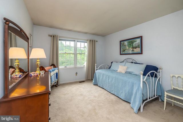 870 SILVERWOOD DR, West Chester, PA 19382