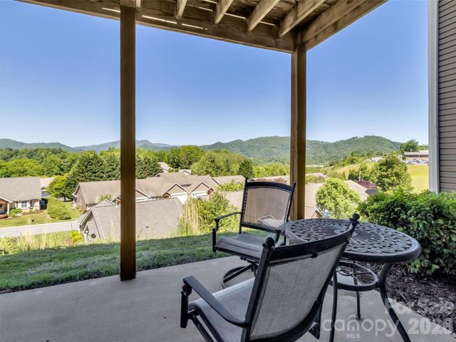 49 Kenai Trail, Waynesville, NC 28786