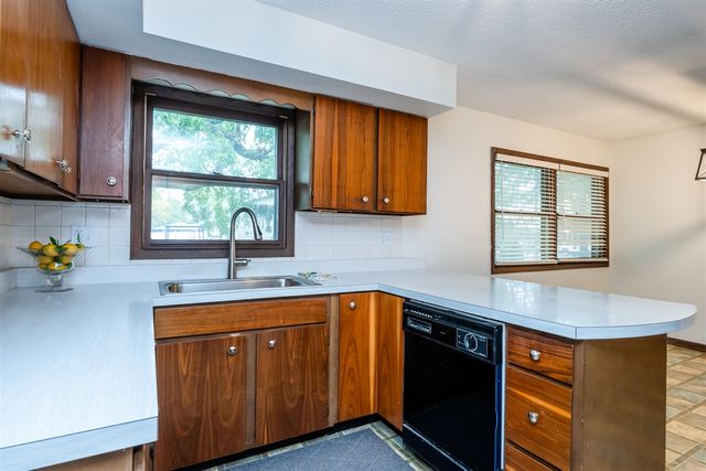 1719 Santa Maria Drive, Stevensville, MI 49127