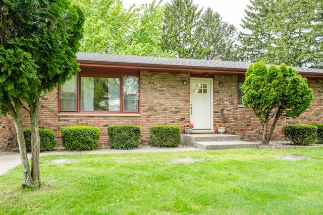 1719 Santa Maria Drive, Stevensville, MI 49127
