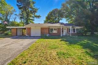 4 Alhambra Court, Swansea, IL 62226