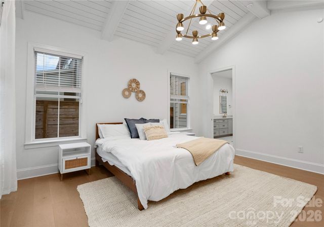 1527 St George Street, Charlotte, NC 28205